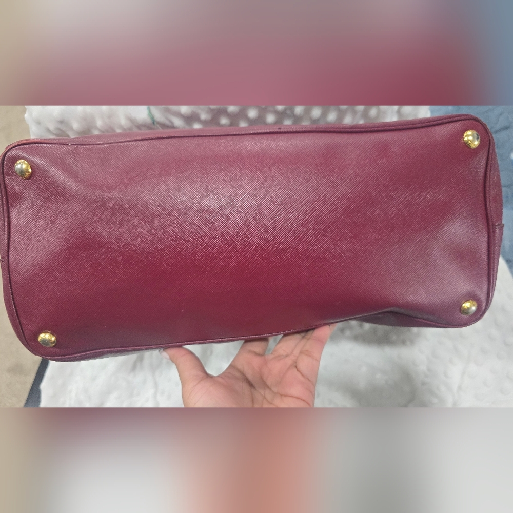 Prada GALLARIA burgandy Bag with COA - Picture 8 of 11